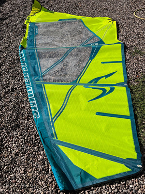 
                  
                    Load image into Gallery viewer, 2021 Simmer Black Tip 5.0 m2 Used windsurfing sails
                  
                