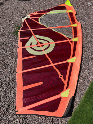 
                  
                    Load image into Gallery viewer, 2023 Goya Eclipse X Pro 4.5 m2 (foot panel) Used windsurfing sails
                  
                