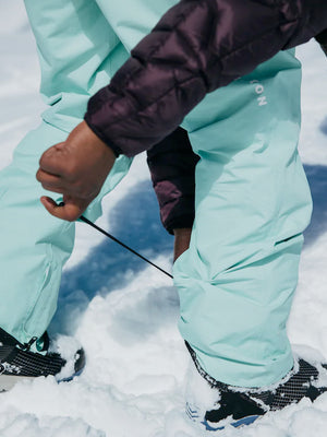 
                  
                    Load image into Gallery viewer, BURTON AK GORE TEX CYCLIC 2L SNOWBOARD PANT - POWDER MINT - 2025 SNOWBOARD PANTS
                  
                