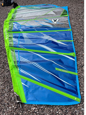 
                  
                    Load image into Gallery viewer, 2014 Gaastra Cosmic 8.5 m2 Used windsurfing sails
                  
                
