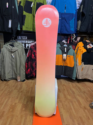 
                  
                    Load image into Gallery viewer, Burton Daily Driver 155cm 2024 ex display new Snowboard USED SNOWBOARDS
                  
                