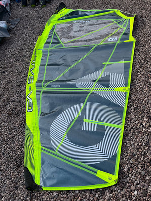 
                  
                    Load image into Gallery viewer, 2022 Gaastra Manic 5.8 m2 Used windsurfing sails
                  
                