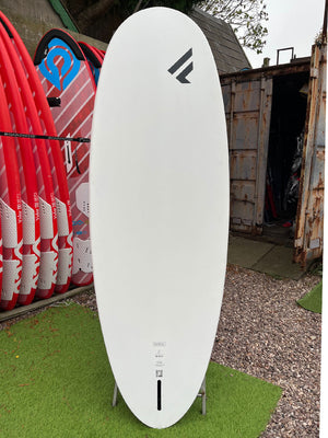 
                  
                    Load image into Gallery viewer, 2022 Fanatic Gecko Foil HRS 135 Used windsurfing boards
                  
                