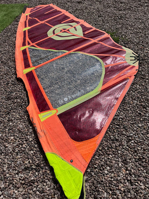 
                  
                    Load image into Gallery viewer, 2023 Goya Eclipse X Pro 4.5 m2 (foot panel) Used windsurfing sails
                  
                