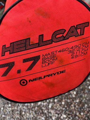 
                  
                    Load image into Gallery viewer, 2013 Neilpryde Hellcat 7.7 m2 Used windsurfing sails
                  
                