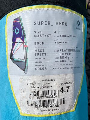 
                  
                    Load image into Gallery viewer, 2022 Duotone Super Hero 4.7 m2 Blue/Pistachio foot panel Used windsurfing sails
                  
                