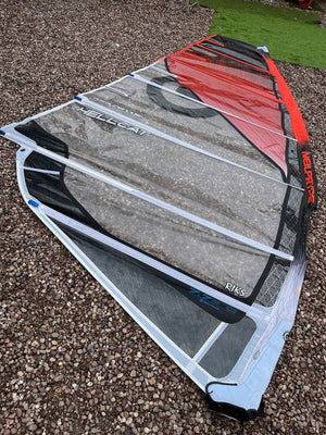 
                  
                    Load image into Gallery viewer, 2013 Neilpryde Hellcat 7.7 m2 Used windsurfing sails
                  
                