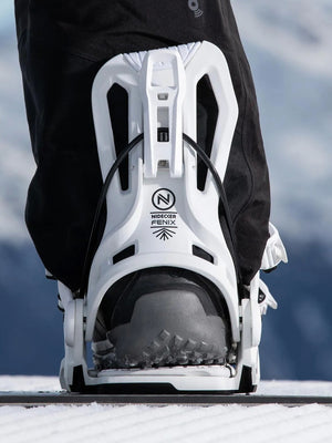 
                  
                    Load image into Gallery viewer, NIDECKER FLOW FENIX SNOWBOARD BINDINGS - WHITE - 2025 SNOWBOARD BINDINGS
                  
                