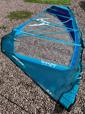 
                  
                    Load image into Gallery viewer, 2022/23 Simmer Enduro 7.1 m2 Used windsurfing sails
                  
                