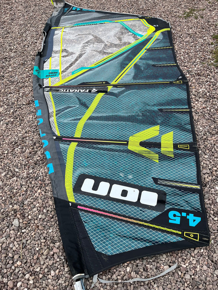 2020 Duotone Super Hero 4.5 Used windsurfing sails