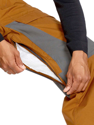 
                  
                    Load image into Gallery viewer, VOLCOM RNGE STRETCH GORE-TEX SNOWBOARD PANT - CARAMEL - 2025 SNOWBOARD PANTS
                  
                